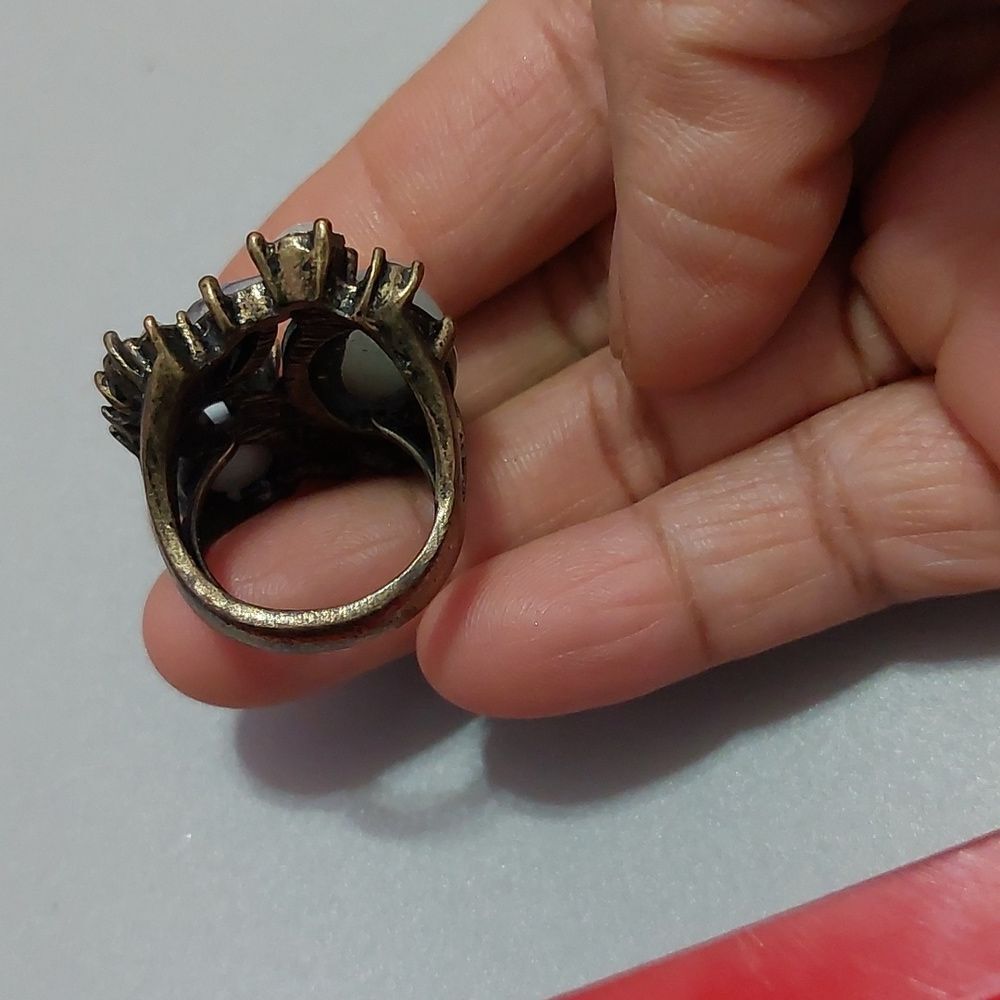 Vintage Faux Stone and Rhinestones Decorated Brass Ring Size 6.75 - 7.75 - Picture 7 of 10